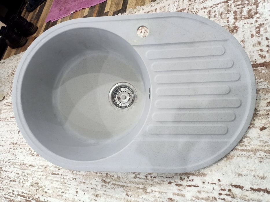 Продам раковину под камень