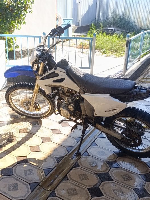 Эндуро 250 куб тяга мощный