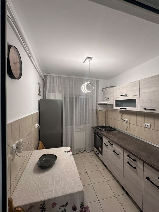 Inchiriez apartament in zona Alexandru cel Bun (Minerva).