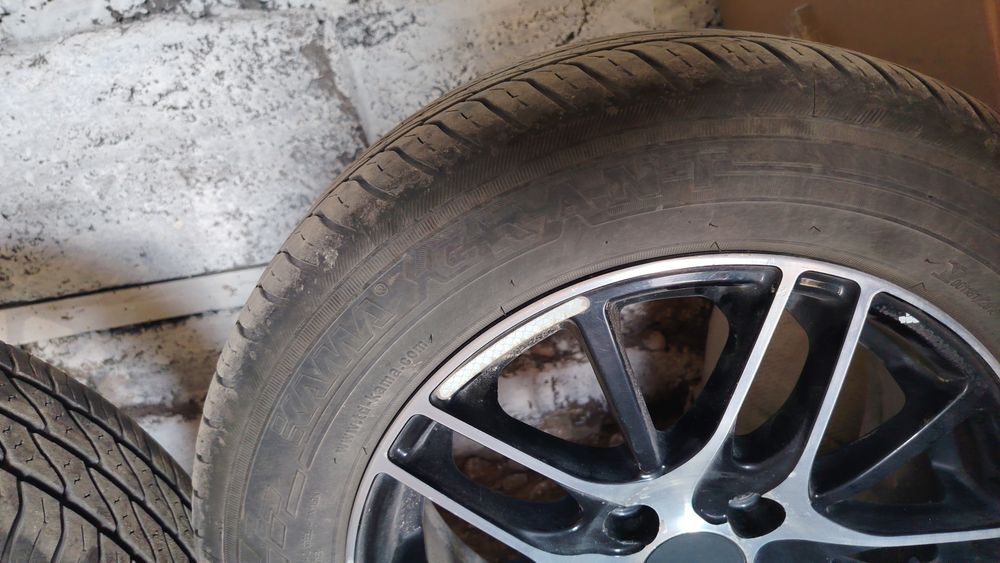 Продам диски с шинами