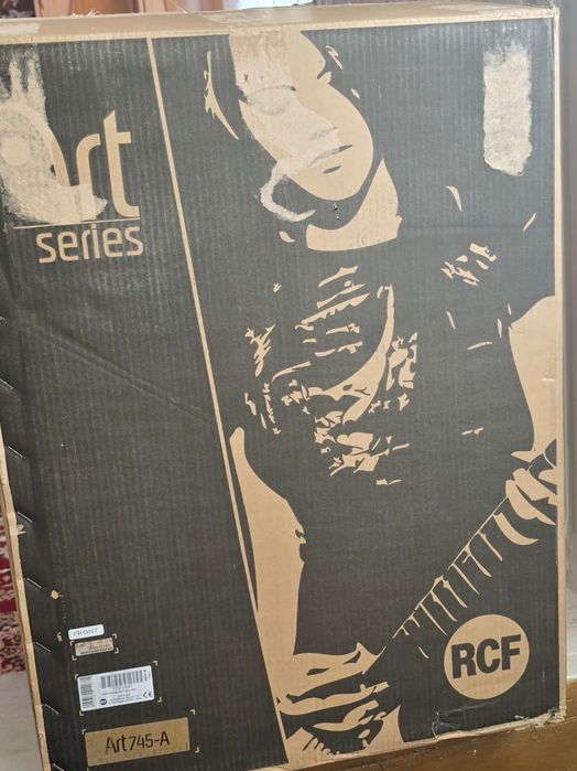 Boxe model rcf 745, 915 active