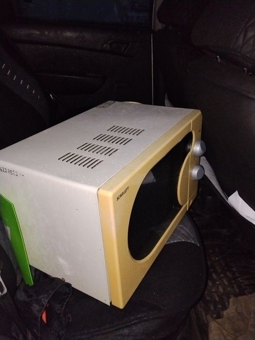 Микроволновая печь в рабочем состоянии