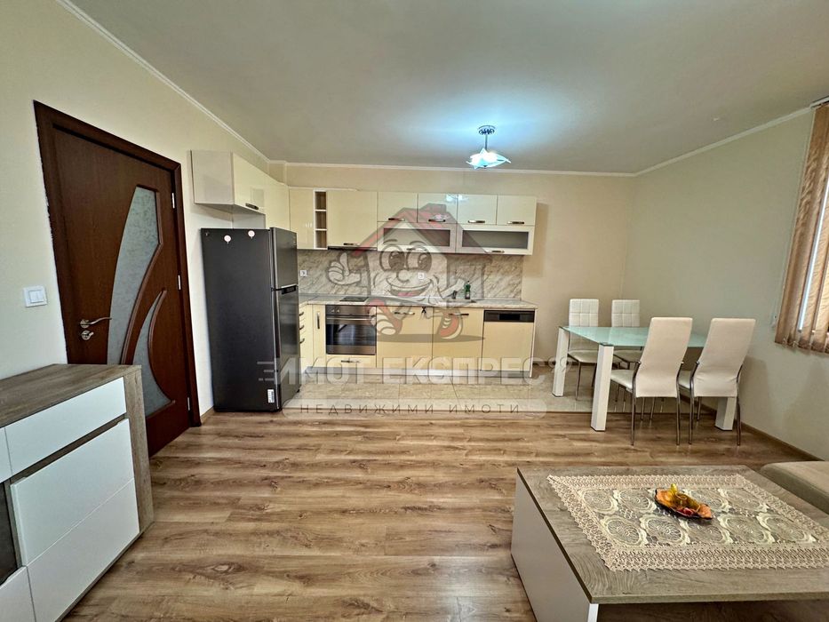 Дава се под наем Двустаен апартамент в Асеновград - 70 кв.м за 398.82 € - Снимка #1