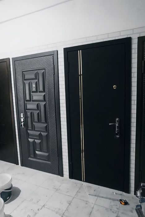 Temir eshiklar 1 yil kafolati bilan Zamok yaxshisi quyib beriladi