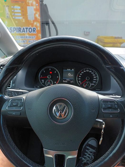 IMPECABIL Volkswagen Touran Highline 1.6TDI