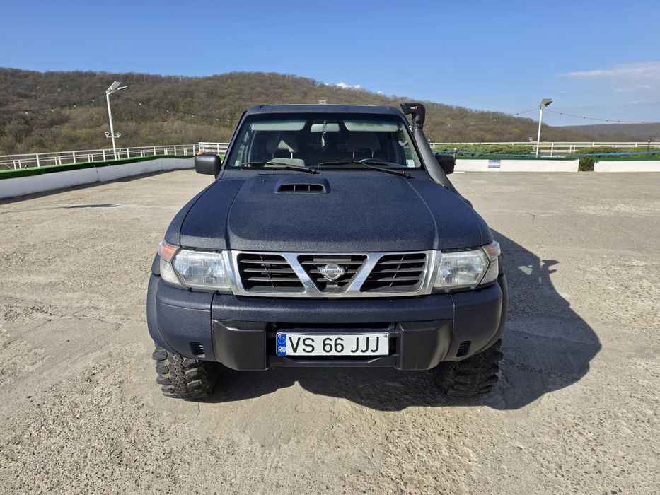 Vând Nissan patrol