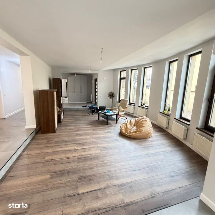 Vanzare Vila Individuala /Bragadiru str Mracineni/teren 500mp