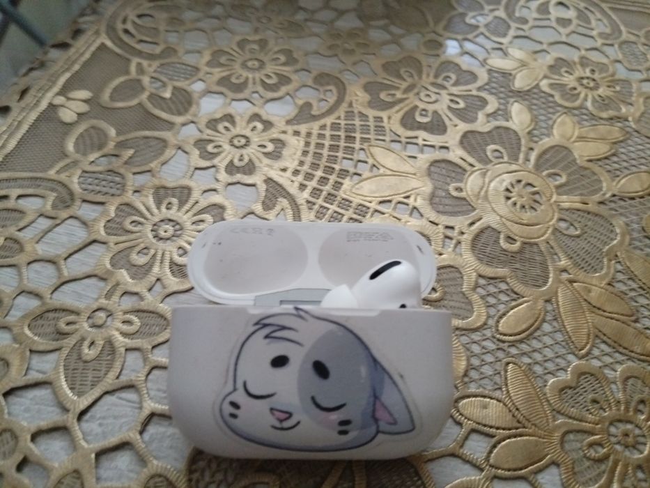 Продам не ориг airpods pro 2