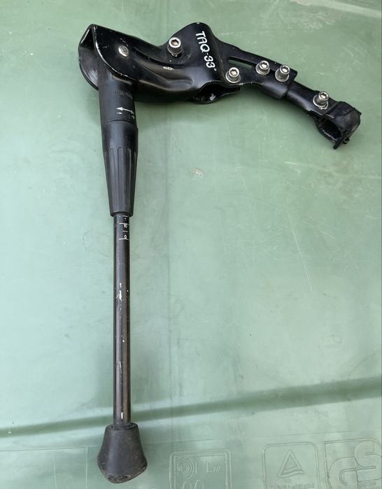 Cablu antifurt si cric de bicicleta  in stare foarte buna