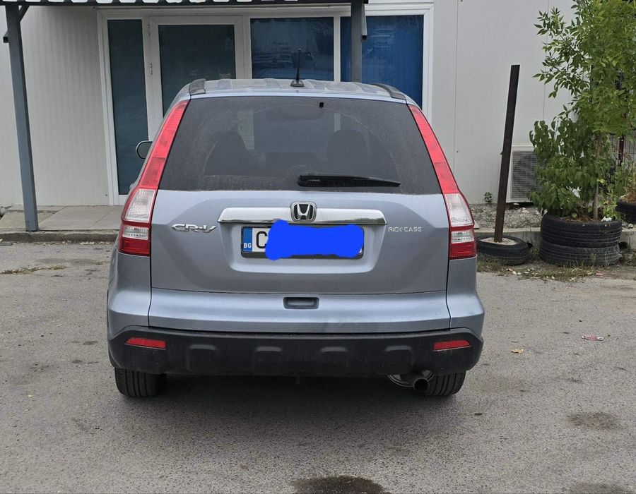 Продавам Honda CR-V