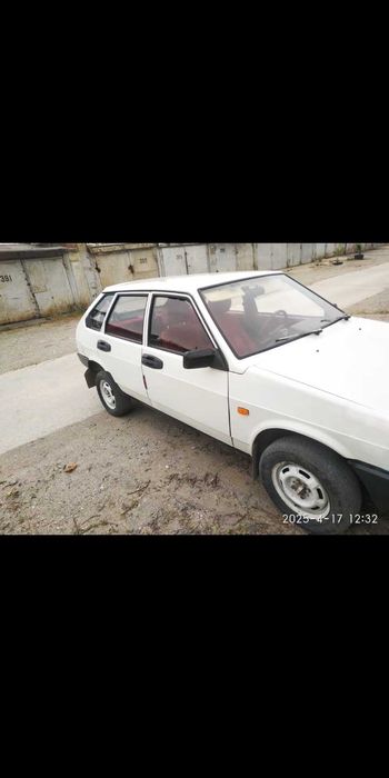 Ваз 2109 Спутник 1989 года с новыми запчастями на Двс, КПП и инструм.