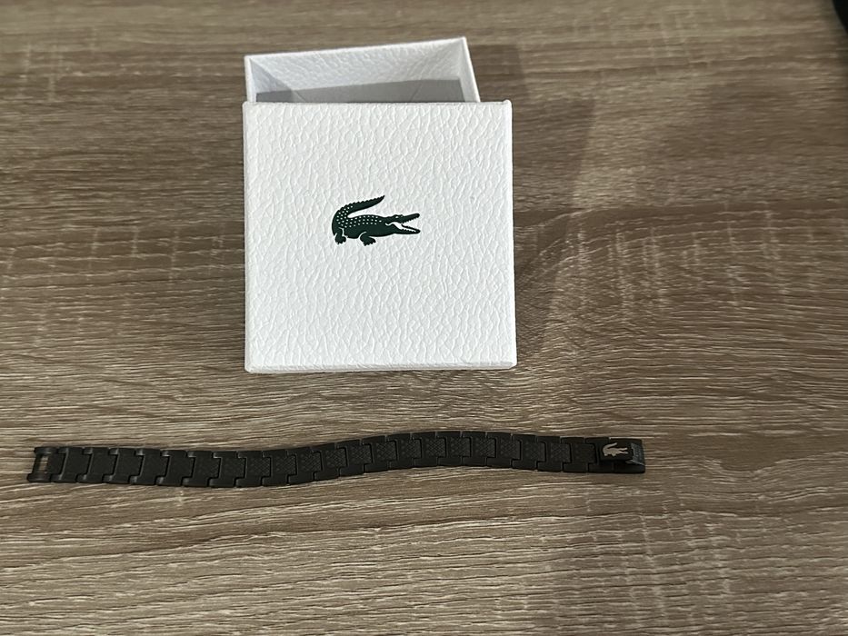 Bratara Lacoste noua