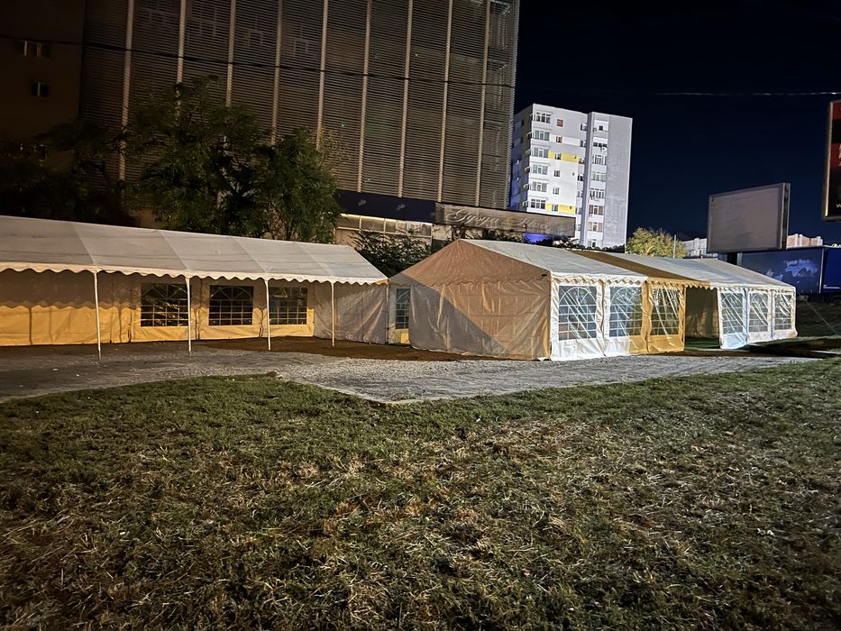 Corturi afacere la cheie