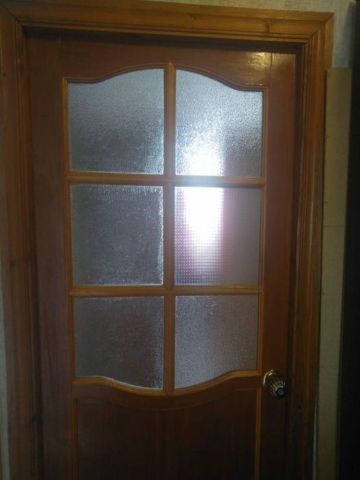 Двери б/у разные