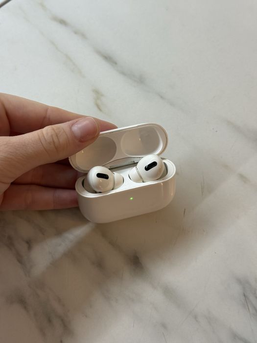 AirPods Pro (1st Generation)