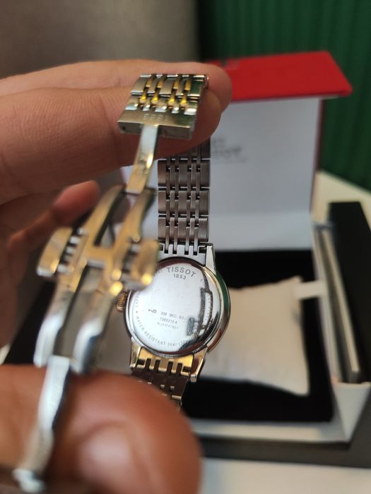 Tissot женские часы