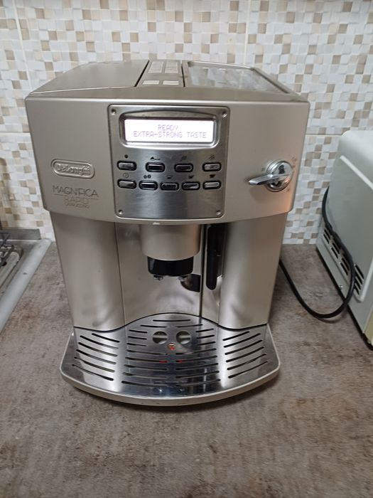 Vand     Expresor Delonghi Magnifica Rapid Capucino