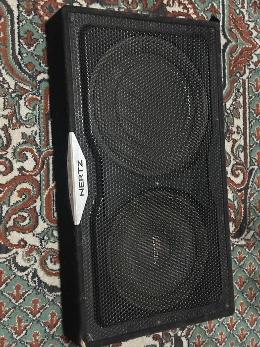 hertz Италия дешево