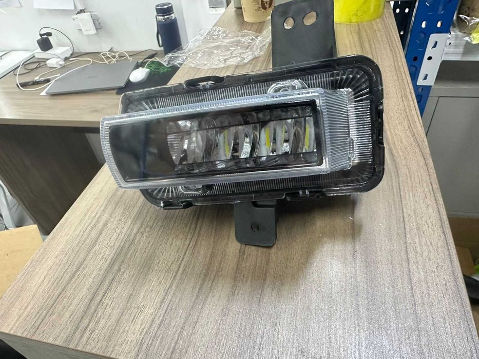 Geely Coolray передняя левая ДХО