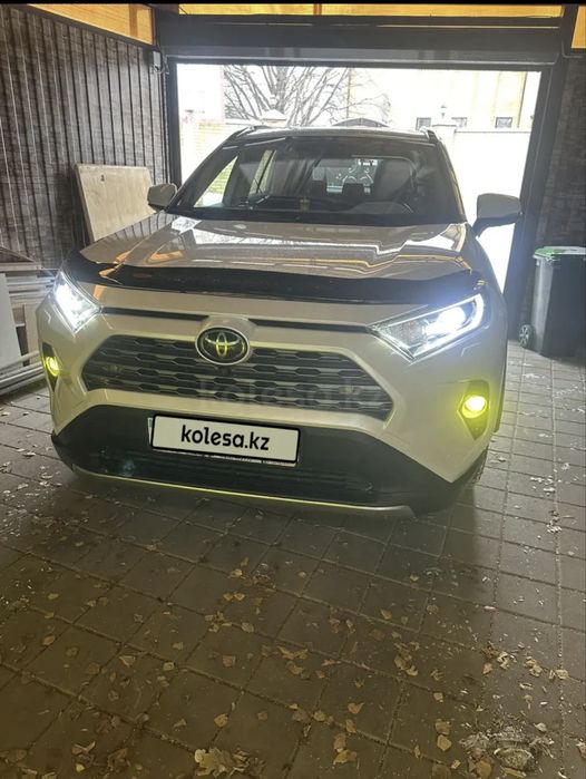 Продаю Тойота рав 4