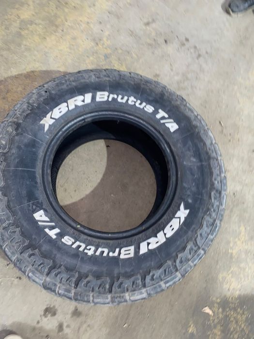 Продам шины комплект 285/75/R16