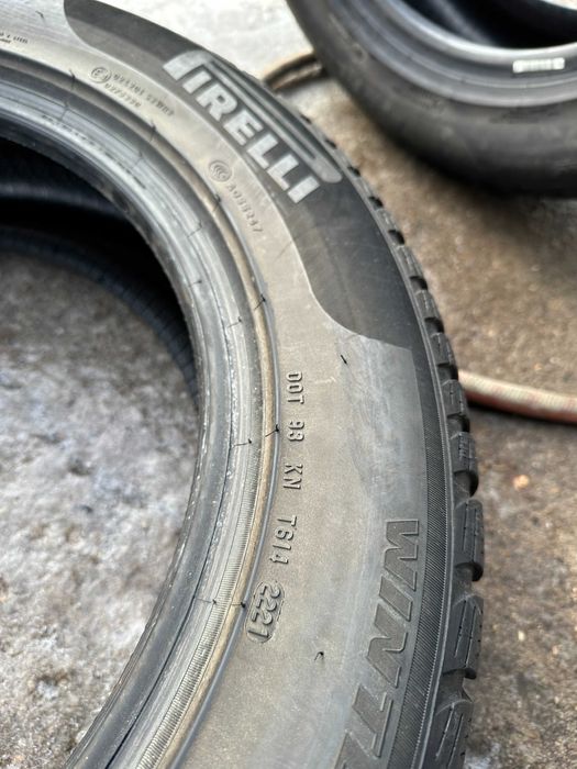 2бр. зимни гуми Pirelli 205/60/17 DOT 2221