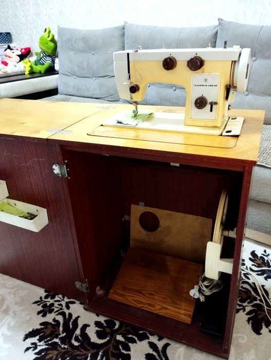 Шв.машинка Чайка 142 М