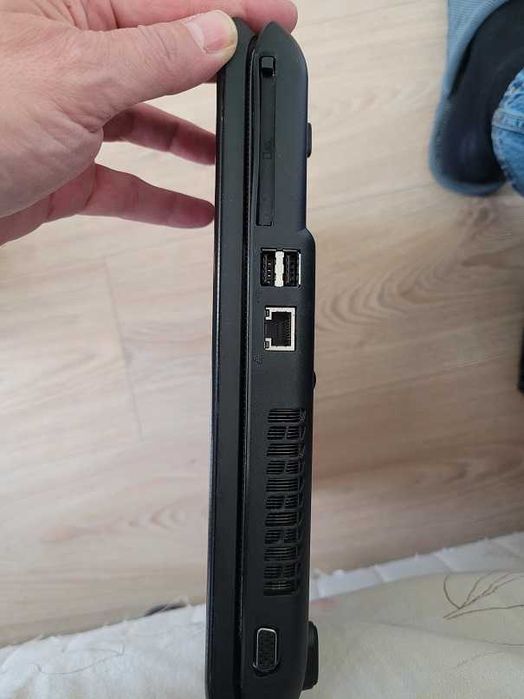 Продавам лаптоп Toshiba Satellite L300