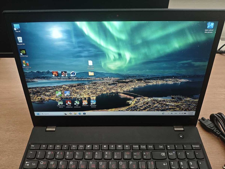 Лаптоп Lenovo Thinkpad T580, i5-8265U, 8gb ram, 256gb ssd, със зарядно