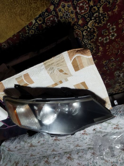 Продавам фарове за Митсубиши Аутлендър