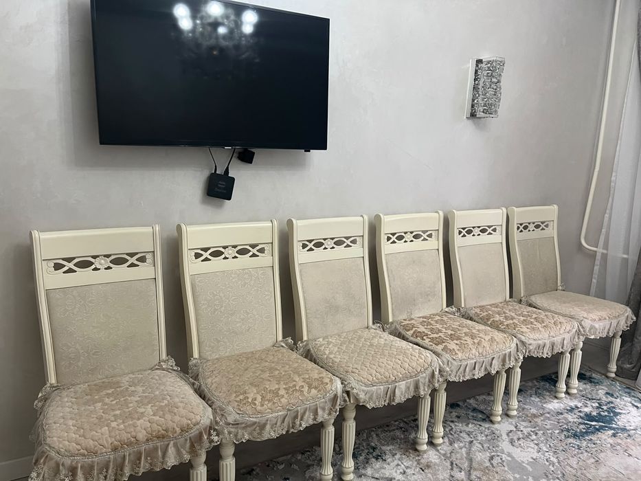 Продам стулья для гостинной