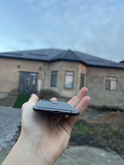 Продам айфон 11 про