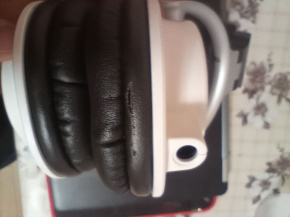 Căști profesionale over ear Yamaha HPH-MT5, alb