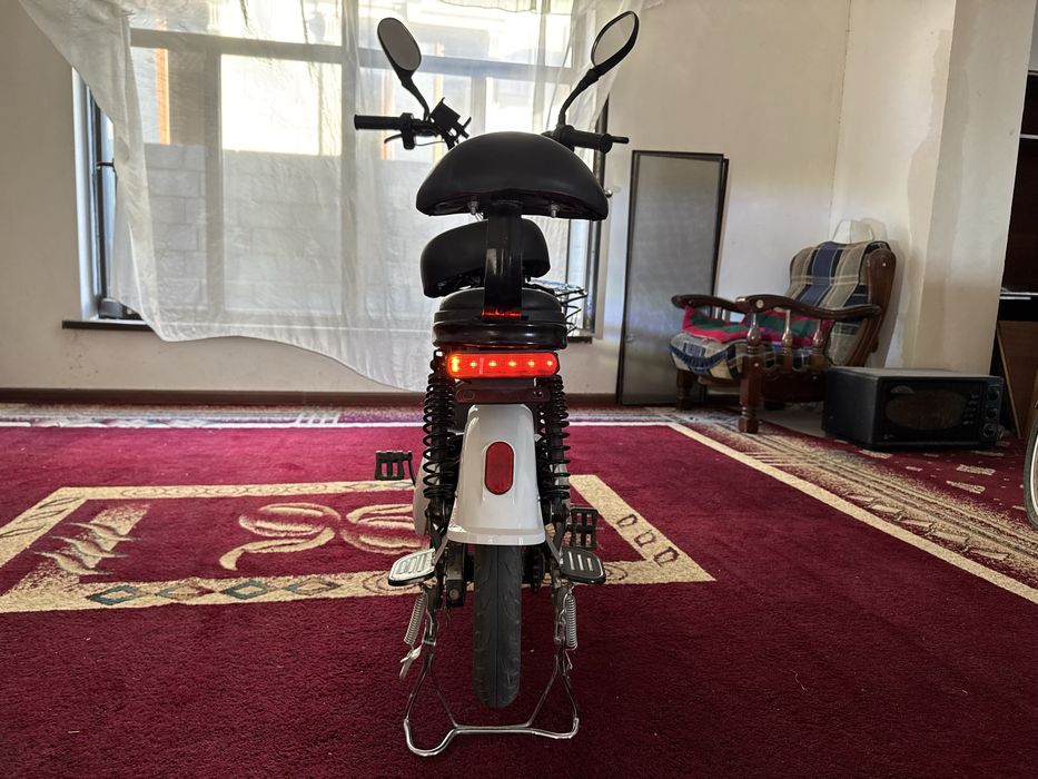 электроный скутер