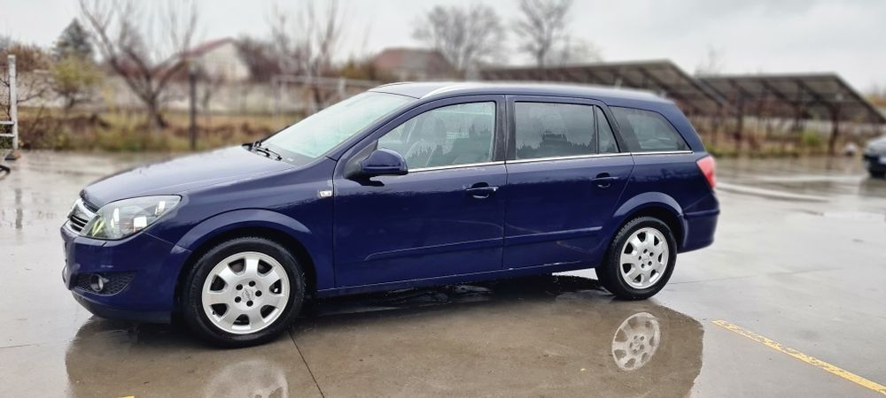 Vând Opel Astra H
