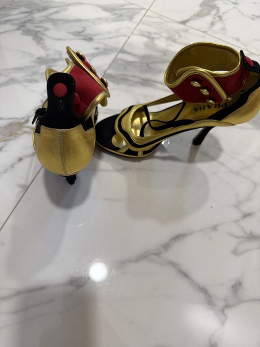 Оригинални дамски обувки Prada Milano №37 – дизайнерски модел