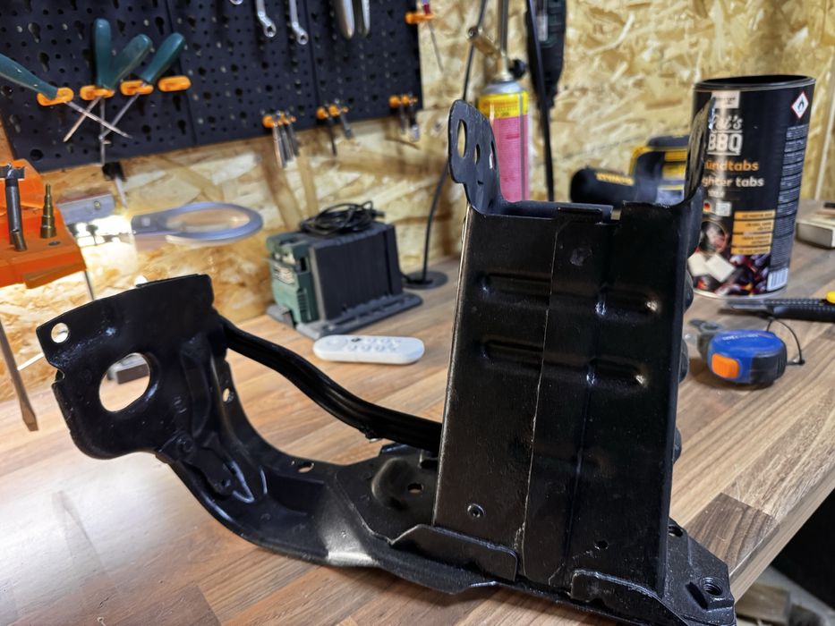 Cap lonjeron clk 200 partea pasager