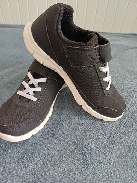 Adidasi noi  nr.35