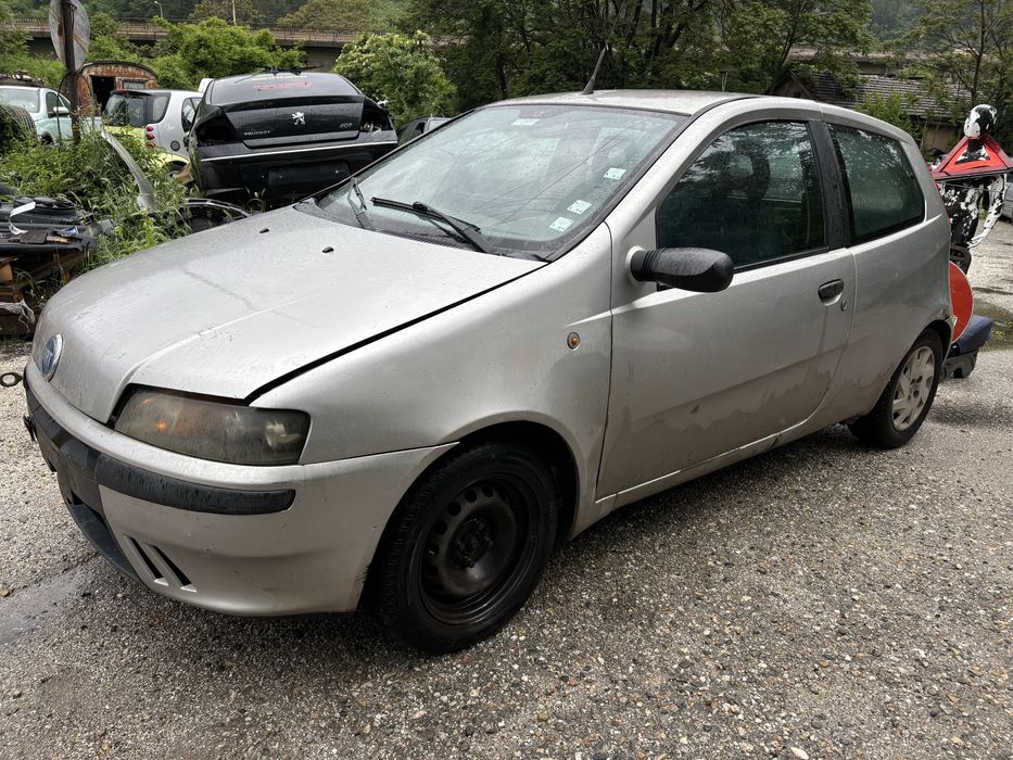 Фиат Пунто 1.9 jtd 2 броя. На части.