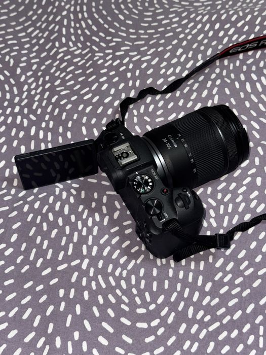 Камера Canon  RP