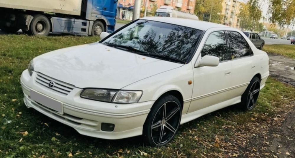 Продам губу на камри 20