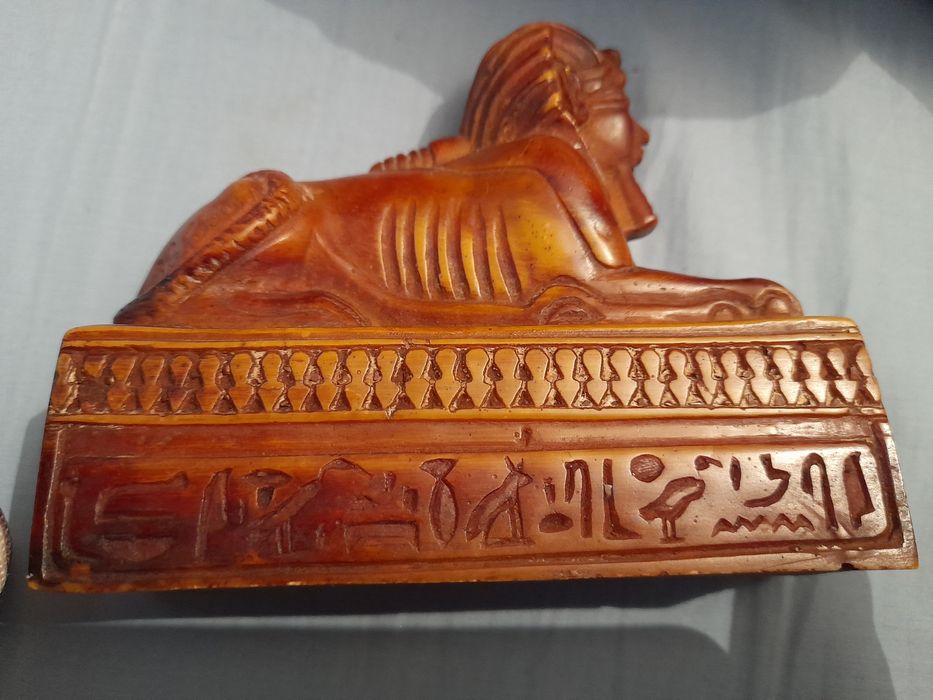 Statuie Sfinx adusă din Egipt