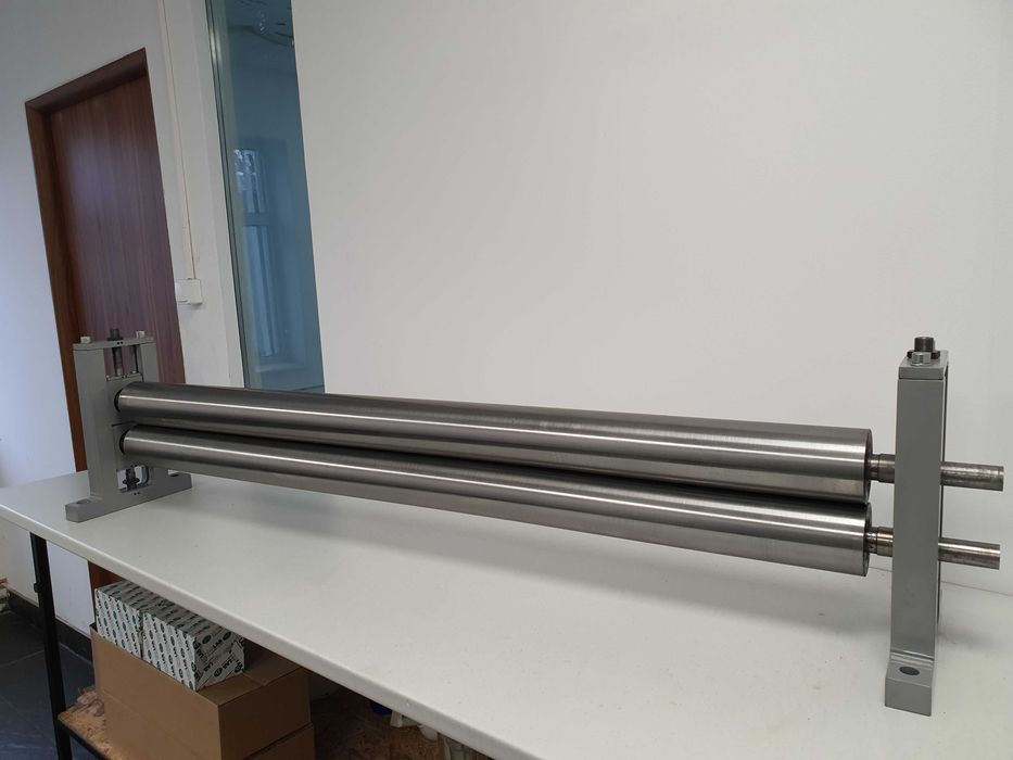 CNC -lucrari de serie pe centre de frezare-strunjire.