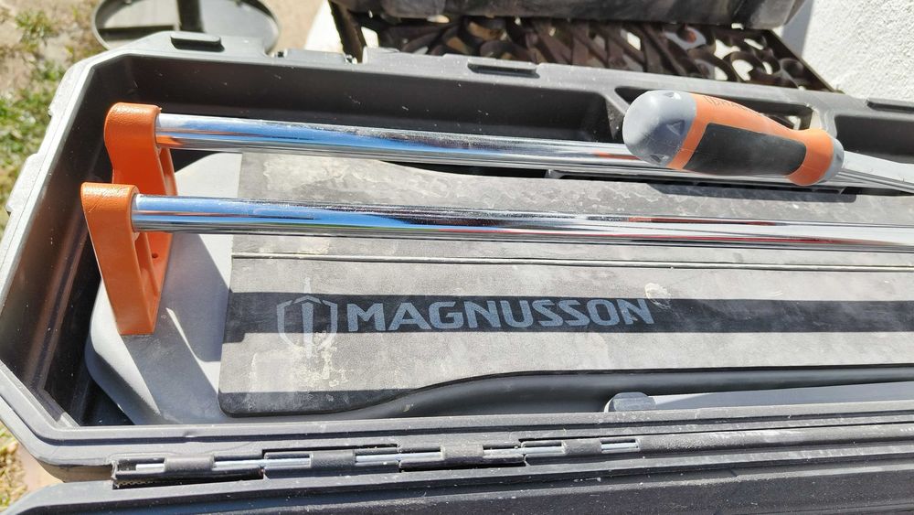 masina manuala de taiat gresie si faianta Magnusson