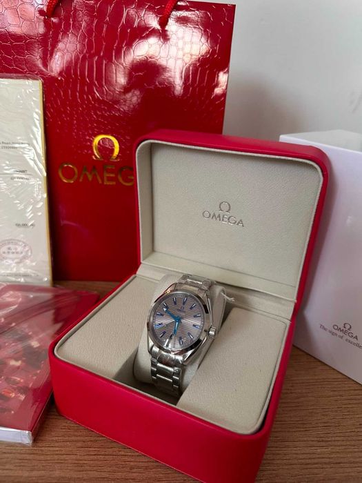 Ceas Omega gri cu albastru