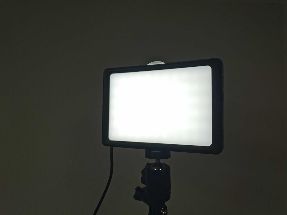 LED осветление Neewer ZC-10S комплект 2 бр. идеални за влогинг или видео подкасти в YouTube