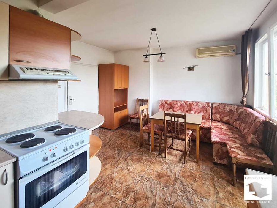 Продава се Четиристаен апартамент в Велико Търново, Център - 104 кв.м за 1616 €/кв.м - Снимка #3