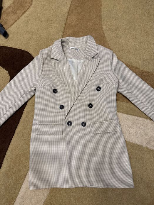 Пиджак в клетку размер 42-44