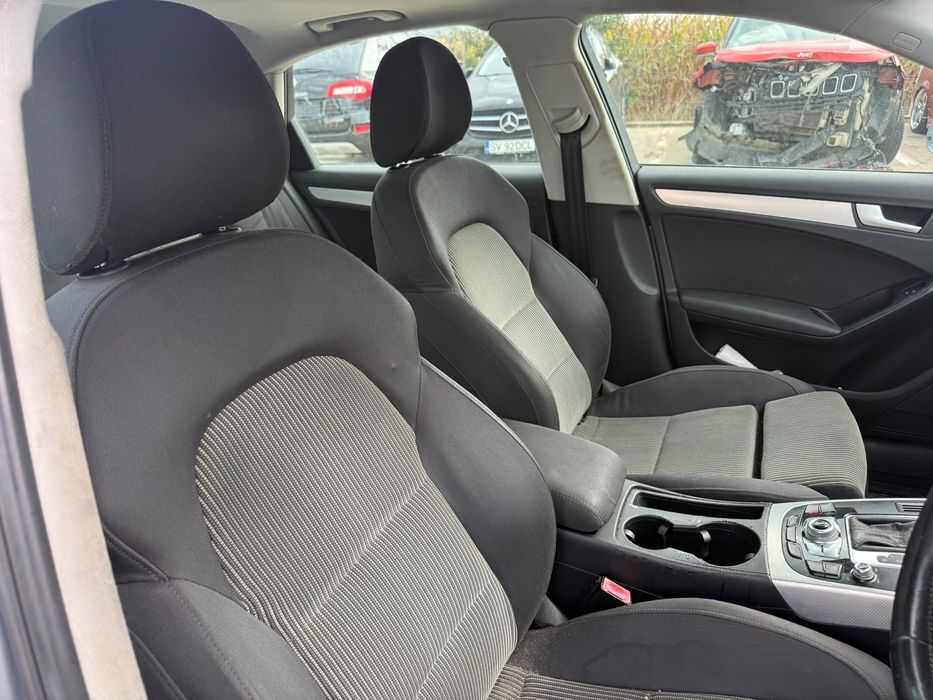Dezmembrez Audi a4 b8 2009 Argintiu - LY7G 1.8 tfsi CDHB cutie automata LKS