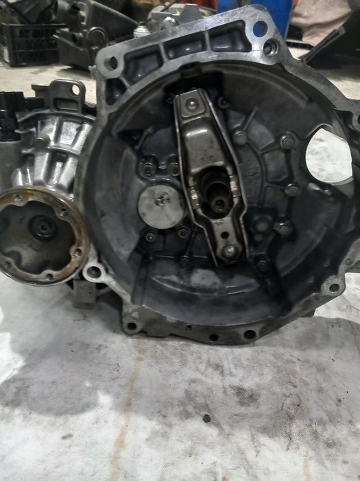 Cutie viteze vw bital 2.0 AQY benzina 2002  5trepte